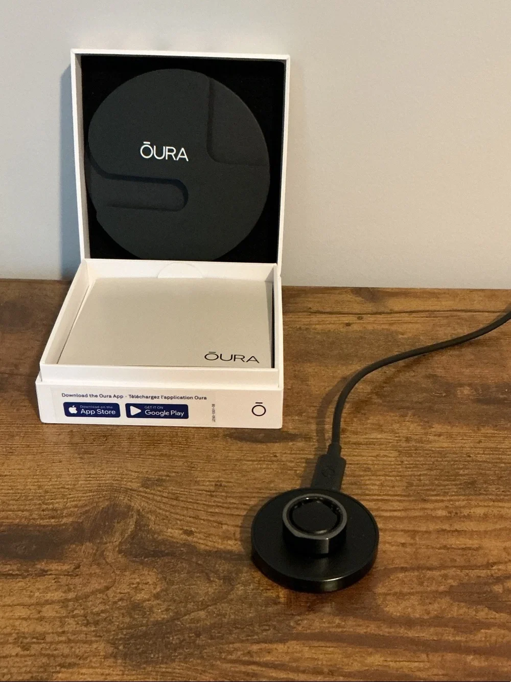 Oura ring 3 heritage Black Wireless Charging Dock with Cable